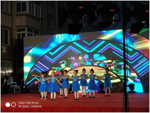 兴工街道西山社区举办“凝聚党群力量，共建和谐社区”迎中秋庆国庆文艺晚会