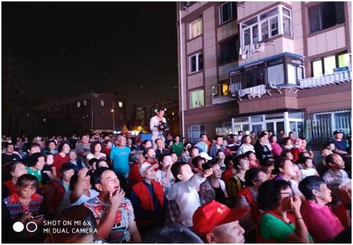 兴工街道西山社区举办“凝聚党群力量，共建和谐社区”迎中秋庆国庆文艺晚会