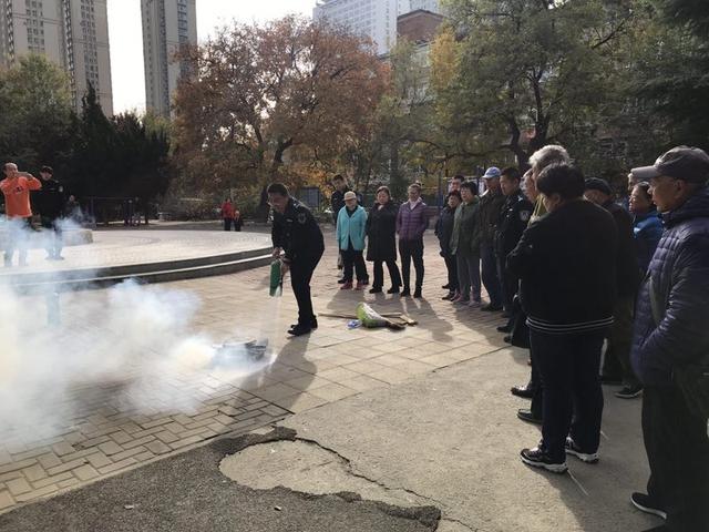 兴工街道兴社社区联合久安消防大队开展消防安全知识培训演练活动