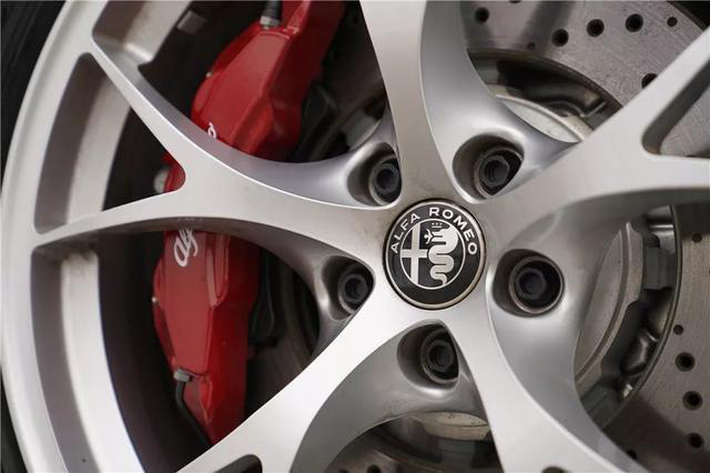 阿尔法罗密欧-1分15秒刷新北京金港最快圈速记录