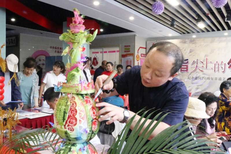 椒金山奋进新时代 指尖经典永流传