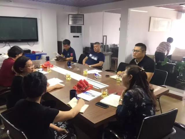 大连市五金机电行业协会举行媒体座谈会