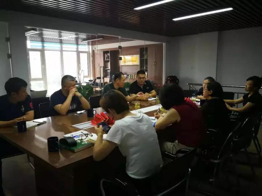 大连市五金机电行业协会举行媒体座谈会